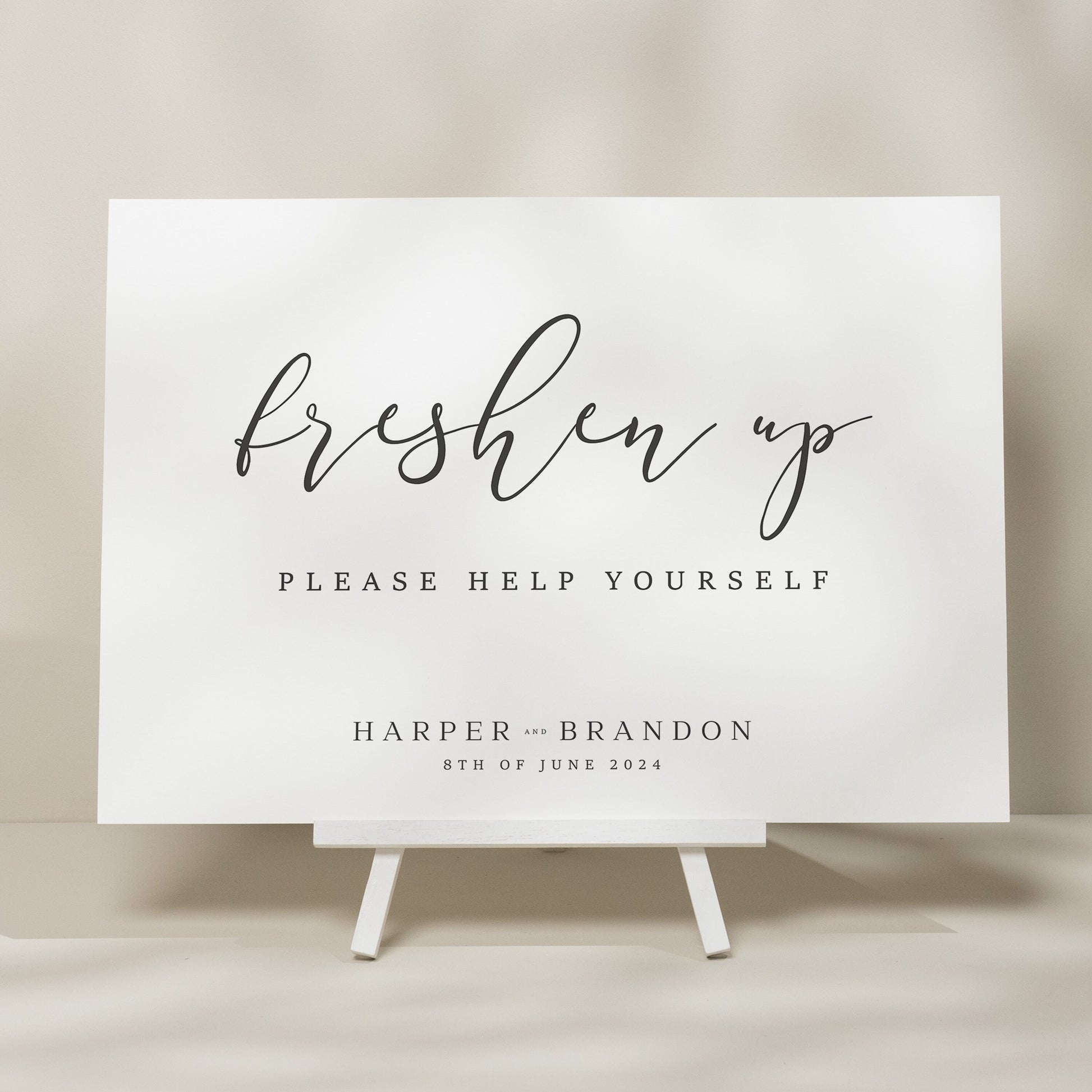 Modern Wedding Bathroom Sign, Freshen Up Wedding Sign, Minimalistic Wedding Bathroom Basket Sign, Wedding Signage &#39;Harper&#39;