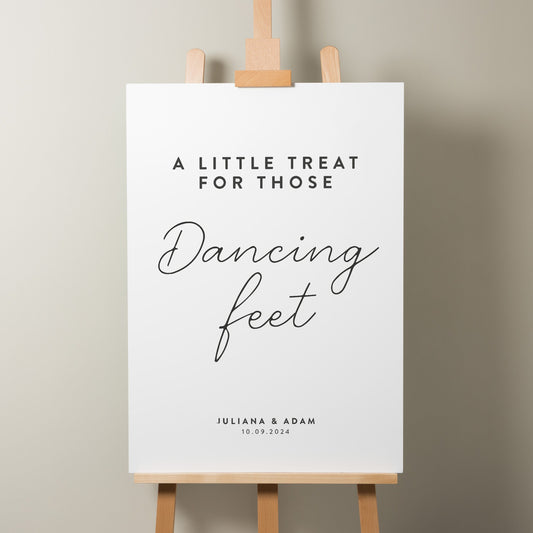 Modern Elegant Wedding Dancing Feet Sign, Flip Flop Sign For Wedding, Minimalistic Wedding Sign, Simple Wedding Signage &#39;Juliana&#39;